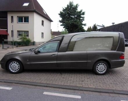 Коричневый Мерседес 220, объемом двигателя 2.2 л и пробегом 238 тыс. км за 33678 $, фото 15 на Automoto.ua