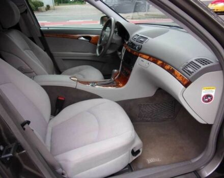 Коричневый Мерседес 220, объемом двигателя 2.2 л и пробегом 238 тыс. км за 33678 $, фото 9 на Automoto.ua