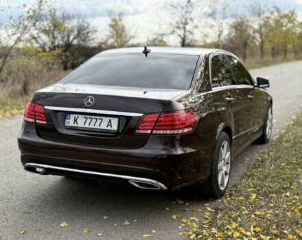 Коричневый Мерседес 220, объемом двигателя 0 л и пробегом 330 тыс. км за 14000 $, фото 3 на Automoto.ua