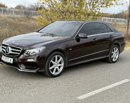 Коричневый Мерседес 220, объемом двигателя 0 л и пробегом 330 тыс. км за 14000 $, фото 5 на Automoto.ua