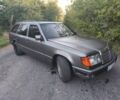 Коричневый Мерседес 220, объемом двигателя 2.2 л и пробегом 500 тыс. км за 2300 $, фото 1 на Automoto.ua