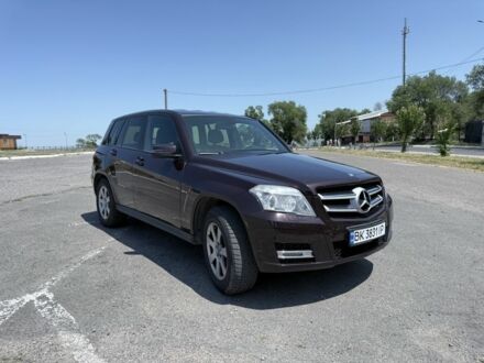 Коричневый Мерседес 220, объемом двигателя 2.1 л и пробегом 337 тыс. км за 11500 $, фото 1 на Automoto.ua