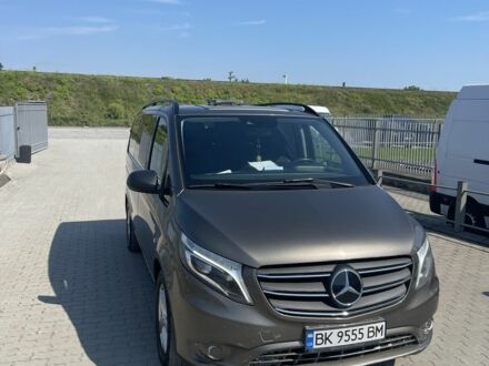 Мерседес 220 2018 в Рокитное на Automoto.ua Коричневый Мерседес 220, объемом двигателя 2.1 л и пробегом 214 тыс. км за 25000 $, фото 1 на Automoto.ua