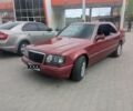 Красный Мерседес 220, объемом двигателя 0 л и пробегом 487 тыс. км за 2850 $, фото 1 на Automoto.ua