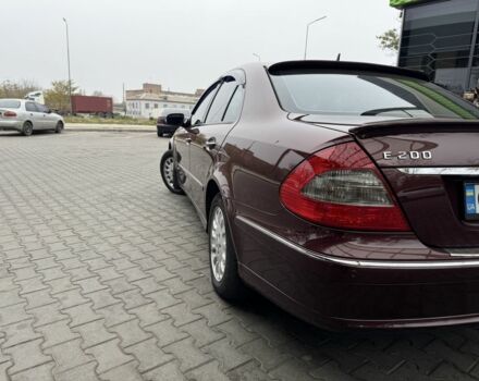 Красный Мерседес 220, объемом двигателя 1.8 л и пробегом 203 тыс. км за 7700 $, фото 7 на Automoto.ua