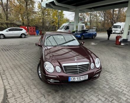 Красный Мерседес 220, объемом двигателя 1.8 л и пробегом 203 тыс. км за 7700 $, фото 5 на Automoto.ua