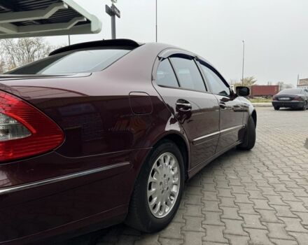 Красный Мерседес 220, объемом двигателя 1.8 л и пробегом 203 тыс. км за 7700 $, фото 6 на Automoto.ua