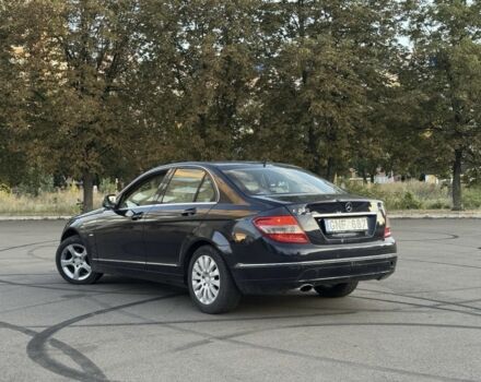 Червоний Мерседес 220, об'ємом двигуна 0 л та пробігом 330 тис. км за 4999 $, фото 4 на Automoto.ua