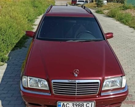 Красный Мерседес 220, объемом двигателя 2.2 л и пробегом 411 тыс. км за 4500 $, фото 11 на Automoto.ua