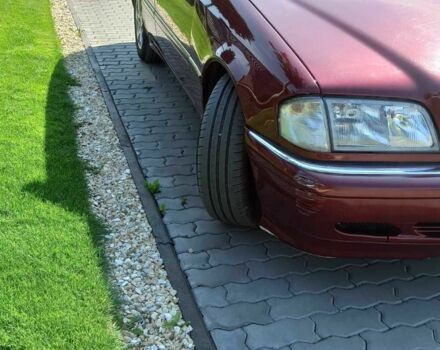 Красный Мерседес 220, объемом двигателя 2.2 л и пробегом 411 тыс. км за 4500 $, фото 10 на Automoto.ua