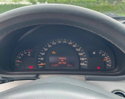 Червоний Мерседес 220, об'ємом двигуна 2.2 л та пробігом 3 тис. км за 3200 $, фото 6 на Automoto.ua