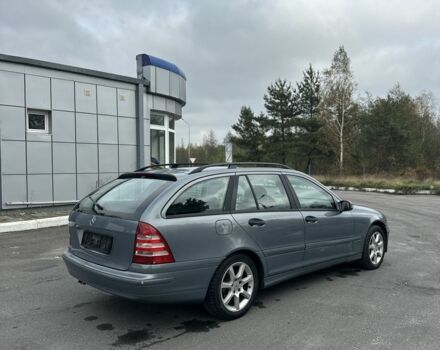 Мерседес 220, объемом двигателя 2.2 л и пробегом 321 тыс. км за 2550 $, фото 5 на Automoto.ua