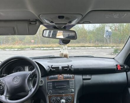 Мерседес 220, объемом двигателя 2.2 л и пробегом 321 тыс. км за 2550 $, фото 6 на Automoto.ua