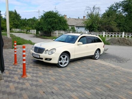 Мерседес 220 2006 в Гайвороне на Automoto.ua Желтый Мерседес 220, объемом двигателя 2.1 л и пробегом 740 тыс. км за 5200 $, фото 1 на Automoto.ua