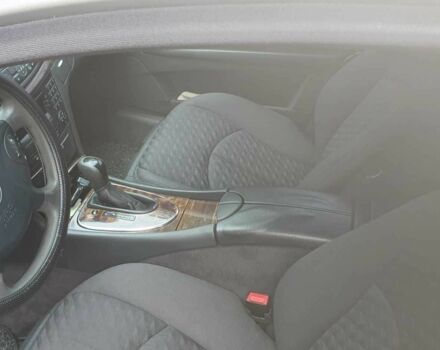 Серый Мерседес 220, объемом двигателя 2.2 л и пробегом 390 тыс. км за 3900 $, фото 8 на Automoto.ua