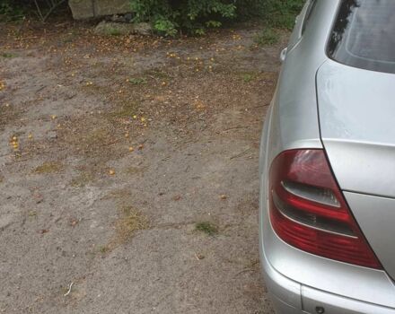 Серый Мерседес 220, объемом двигателя 2.2 л и пробегом 390 тыс. км за 3900 $, фото 1 на Automoto.ua