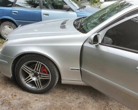 Серый Мерседес 220, объемом двигателя 2.2 л и пробегом 390 тыс. км за 3900 $, фото 9 на Automoto.ua