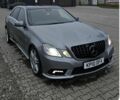 Сірий Мерседес 220, об'ємом двигуна 2 л та пробігом 180 тис. км за 2701 $, фото 1 на Automoto.ua