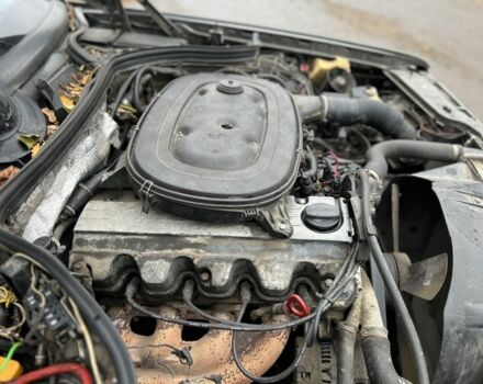 Серый Мерседес 220, объемом двигателя 2.3 л и пробегом 300 тыс. км за 1800 $, фото 20 на Automoto.ua