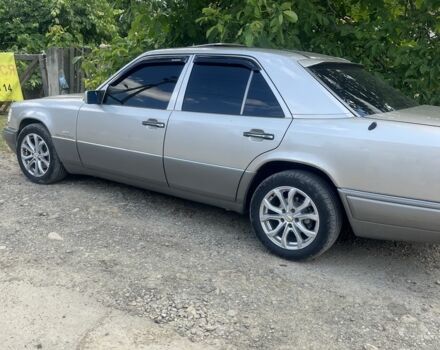 Сірий Мерседес 220, об'ємом двигуна 2.2 л та пробігом 210 тис. км за 5300 $, фото 19 на Automoto.ua