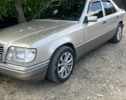 Сірий Мерседес 220, об'ємом двигуна 2.2 л та пробігом 210 тис. км за 5300 $, фото 18 на Automoto.ua