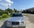 Сірий Мерседес 220, об'ємом двигуна 2.2 л та пробігом 370 тис. км за 1550 $, фото 2 на Automoto.ua