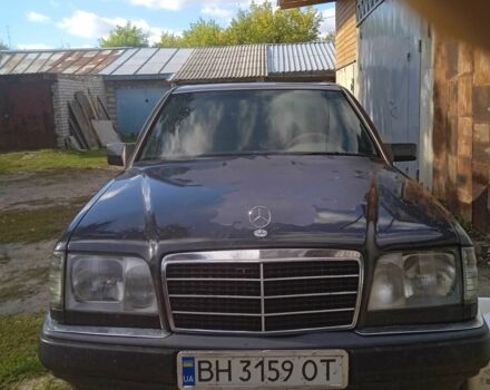 Сірий Мерседес 220, об'ємом двигуна 2.2 л та пробігом 220 тис. км за 2900 $, фото 1 на Automoto.ua