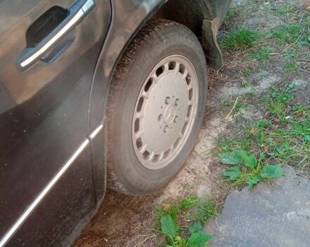 Сірий Мерседес 220, об'ємом двигуна 2.2 л та пробігом 220 тис. км за 2900 $, фото 5 на Automoto.ua