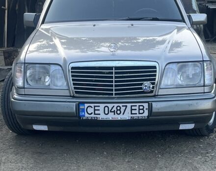 Сірий Мерседес 220, об'ємом двигуна 2.2 л та пробігом 210 тис. км за 5300 $, фото 4 на Automoto.ua