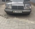 Серый Мерседес 220, объемом двигателя 2.2 л и пробегом 600 тыс. км за 4000 $, фото 1 на Automoto.ua