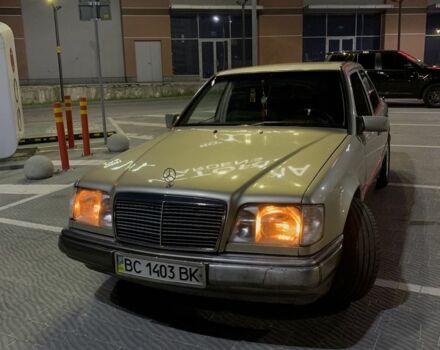 Сірий Мерседес 220, об'ємом двигуна 2.2 л та пробігом 440 тис. км за 3000 $, фото 1 на Automoto.ua