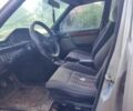 Серый Мерседес 220, объемом двигателя 2.2 л и пробегом 420 тыс. км за 1500 $, фото 3 на Automoto.ua