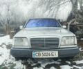 Серый Мерседес 220, объемом двигателя 2.2 л и пробегом 420 тыс. км за 1500 $, фото 5 на Automoto.ua