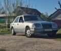 Сірий Мерседес 220, об'ємом двигуна 2.2 л та пробігом 500 тис. км за 2900 $, фото 1 на Automoto.ua