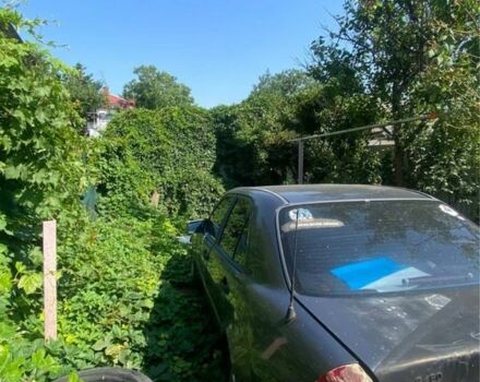 Сірий Мерседес 220, об'ємом двигуна 2 л та пробігом 220 тис. км за 750 $, фото 4 на Automoto.ua