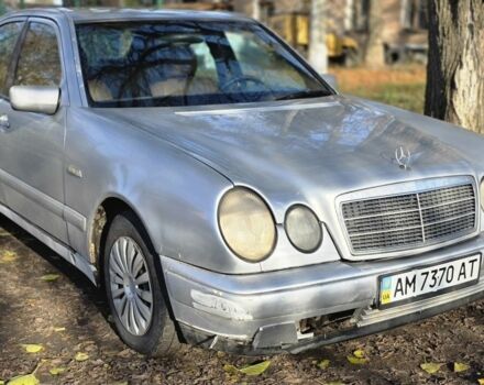 Серый Мерседес 220, объемом двигателя 2.2 л и пробегом 333 тыс. км за 1899 $, фото 1 на Automoto.ua