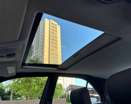 Серый Мерседес 220, объемом двигателя 2.2 л и пробегом 340 тыс. км за 3600 $, фото 16 на Automoto.ua