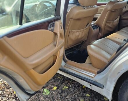 Серый Мерседес 220, объемом двигателя 2.2 л и пробегом 333 тыс. км за 1899 $, фото 16 на Automoto.ua