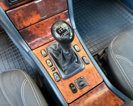 Серый Мерседес 220, объемом двигателя 2.2 л и пробегом 340 тыс. км за 3600 $, фото 15 на Automoto.ua