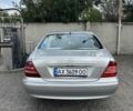 Серый Мерседес 220, объемом двигателя 3.2 л и пробегом 335 тыс. км за 6200 $, фото 7 на Automoto.ua