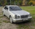 Серый Мерседес 220, объемом двигателя 2.9 л и пробегом 370 тыс. км за 4300 $, фото 1 на Automoto.ua