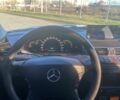 Серый Мерседес 220, объемом двигателя 3.2 л и пробегом 200 тыс. км за 2900 $, фото 9 на Automoto.ua