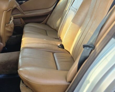 Серый Мерседес 220, объемом двигателя 2.2 л и пробегом 333 тыс. км за 1899 $, фото 17 на Automoto.ua