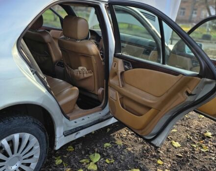 Серый Мерседес 220, объемом двигателя 2.2 л и пробегом 333 тыс. км за 1899 $, фото 10 на Automoto.ua