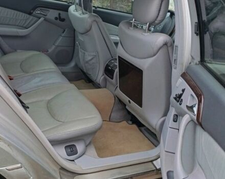 Серый Мерседес 220, объемом двигателя 5 л и пробегом 300 тыс. км за 4000 $, фото 4 на Automoto.ua