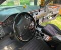 Сірий Мерседес 220, об'ємом двигуна 2.2 л та пробігом 50 тис. км за 3800 $, фото 1 на Automoto.ua