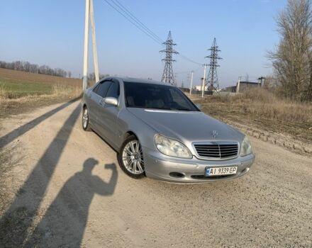 Серый Мерседес 220, объемом двигателя 4.3 л и пробегом 468 тыс. км за 5000 $, фото 2 на Automoto.ua