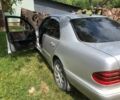 Сірий Мерседес 220, об'ємом двигуна 2.2 л та пробігом 50 тис. км за 3800 $, фото 5 на Automoto.ua