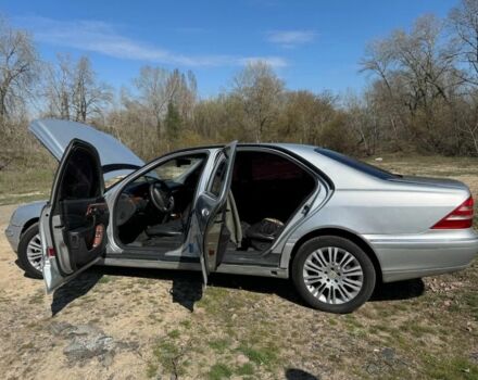 Сірий Мерседес 220, об'ємом двигуна 4.3 л та пробігом 300 тис. км за 5000 $, фото 6 на Automoto.ua