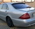 Сірий Мерседес 220, об'ємом двигуна 4.3 л та пробігом 385 тис. км за 3500 $, фото 1 на Automoto.ua
